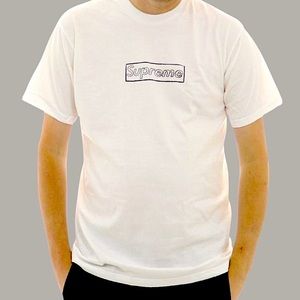 🎉 HP 🎉 Supreme x Kaws Chalk Logo T-shirt
